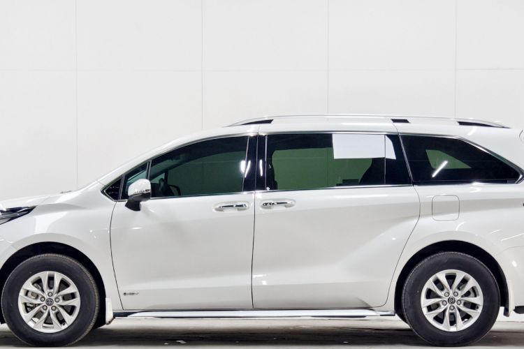 丰田 格瑞维亚 2024款 2.5L混动 舒适版车身外观6006