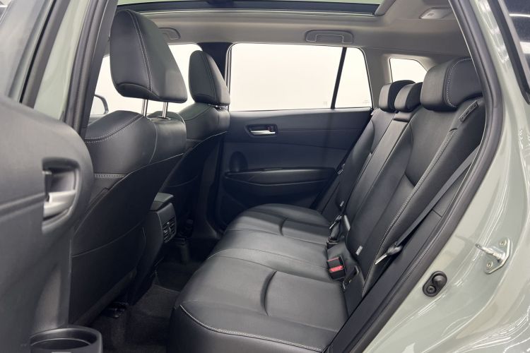 丰田 卡罗拉锐放 2022款 2.0L 旗舰版中控内饰7007