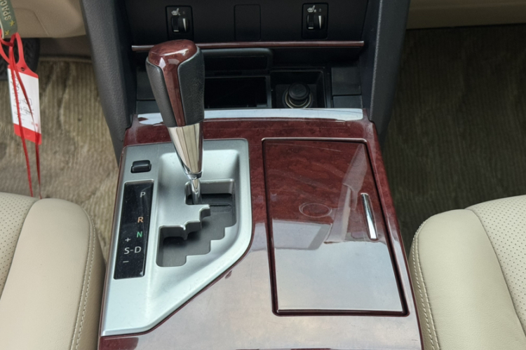 丰田 凯美瑞 2013款 2.0G 舒适版局部细节18