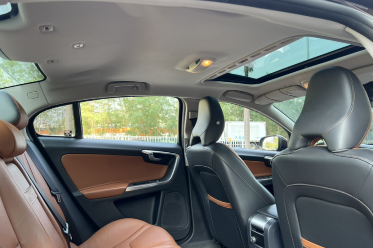 沃尔沃S60 2018款 S60L T3 智进版局部细节22