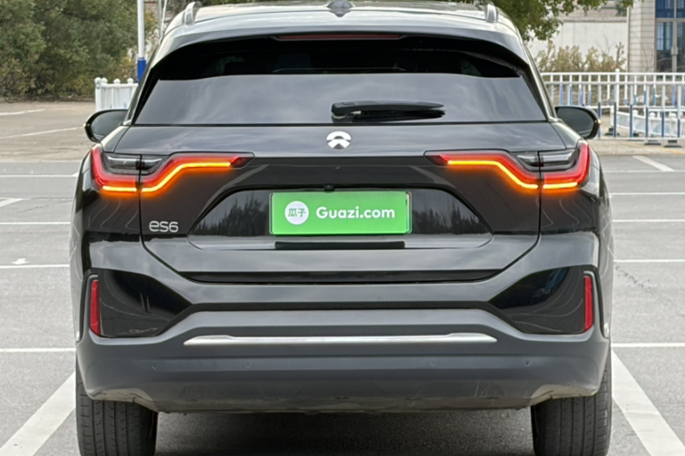 蔚来ES6 2020款 420KM 运动版车身外观6006