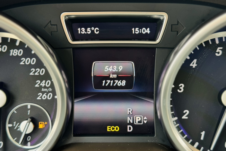 奔驰M级 2014款 ML 400 4MATIC动感型中控内饰15