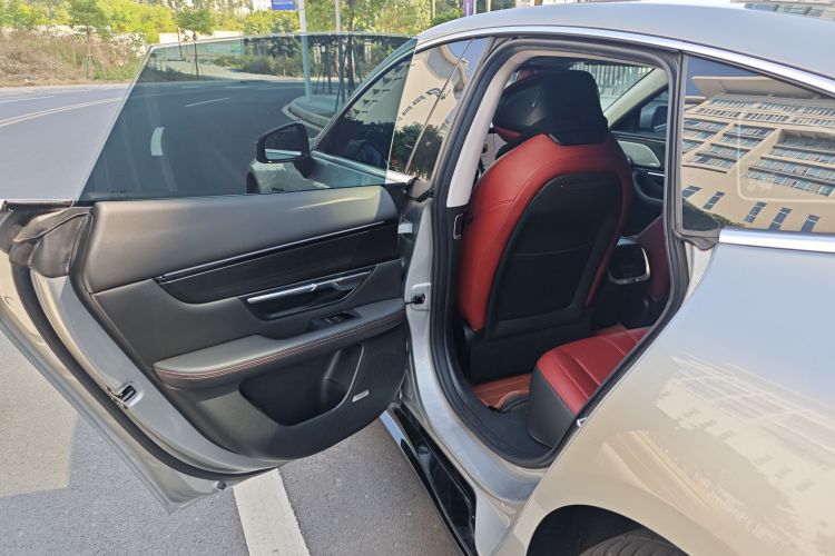 小鹏P7 2022款 670N+中控内饰7009