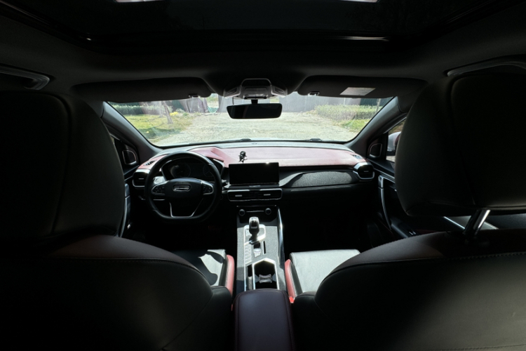 吉利汽车 缤越 2020款 PRO 260T DCT骑士中控内饰7002