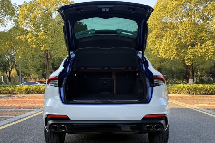 玛莎拉蒂 Levante 2022款 3.0T Modena车身外观6001