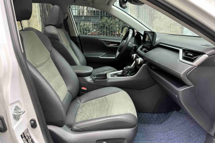 丰田 RAV4荣放 2023款 2.0L CVT四驱探险Plus版局部细节41