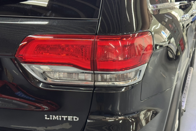 Jeep 大切诺基(进口) 2014款 3.0TD 柴油 舒享导航版车身外观6006