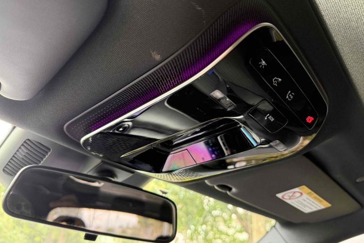 奔驰C级 2023款 改款 C 260 L 运动版中控内饰7001