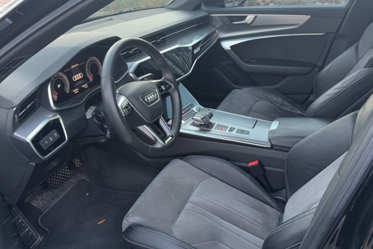 奥迪A6L 2019款 45 TFSI 臻选动感型中控内饰7005