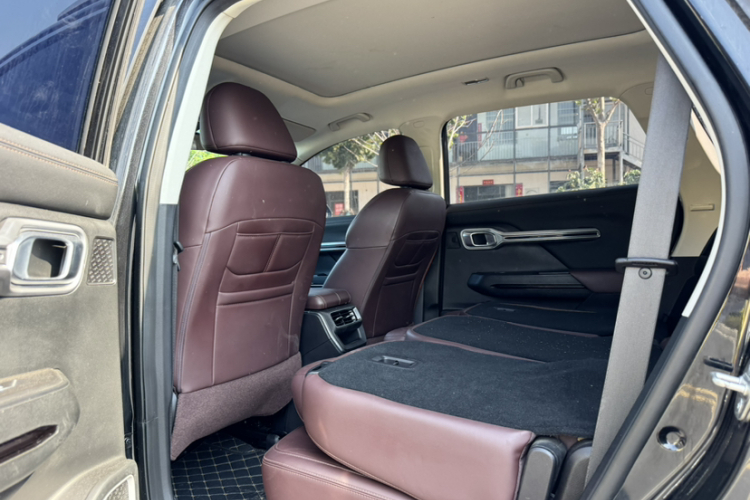 吉利汽车 豪越 2022款 1.8TD 自动尊贵型 7座车身外观6001