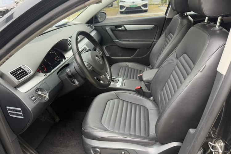 大众 迈腾 2015款 1.8TSI 领先型中控内饰7009