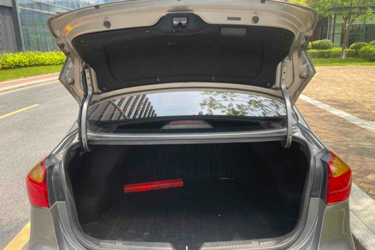 起亚K3 2015款 1.6L 手动GL局部细节23