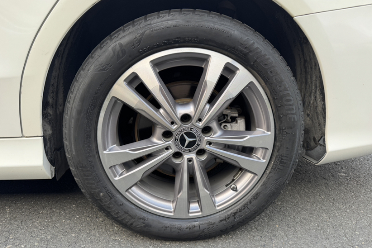 奔驰C级 2021款 C 200 L 时尚型运动版局部细节9004