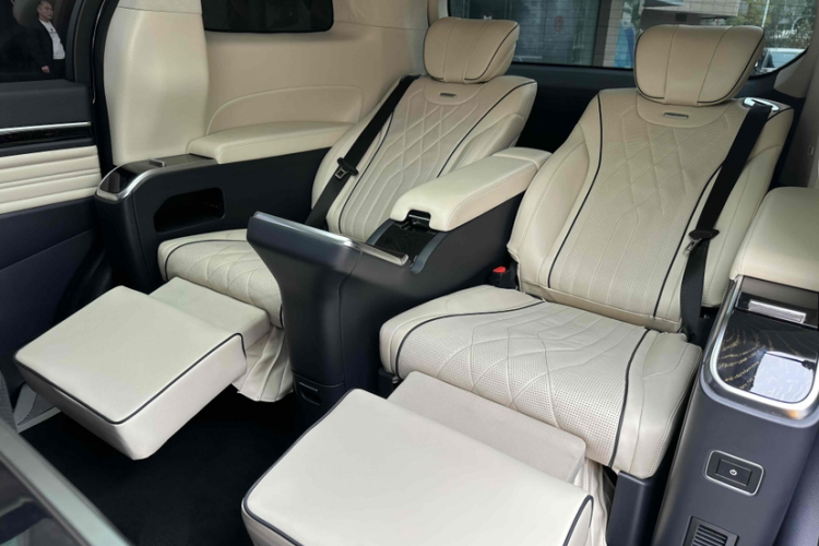 广汽传祺 传祺M8 2021款 大师系列 390T 四座御尊版中控内饰7009