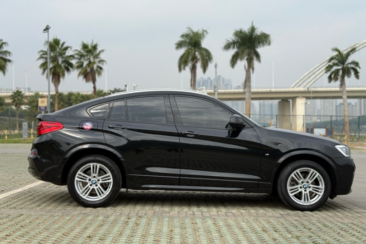 宝马X4 2016款 xDrive20i M运动型车身外观6005