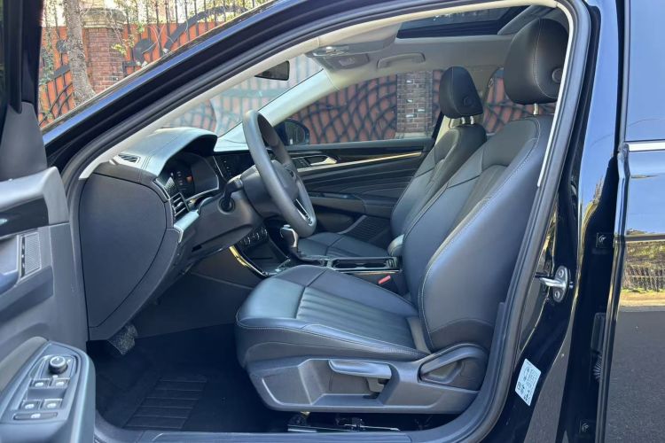 大众 帕萨特 2024款 280TSI 商务版中控内饰7005