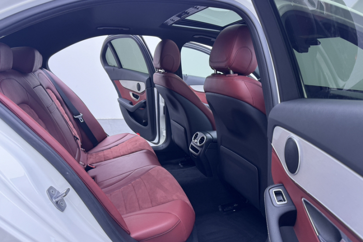 奔驰C级 2019款 C 260 运动版中控内饰7009