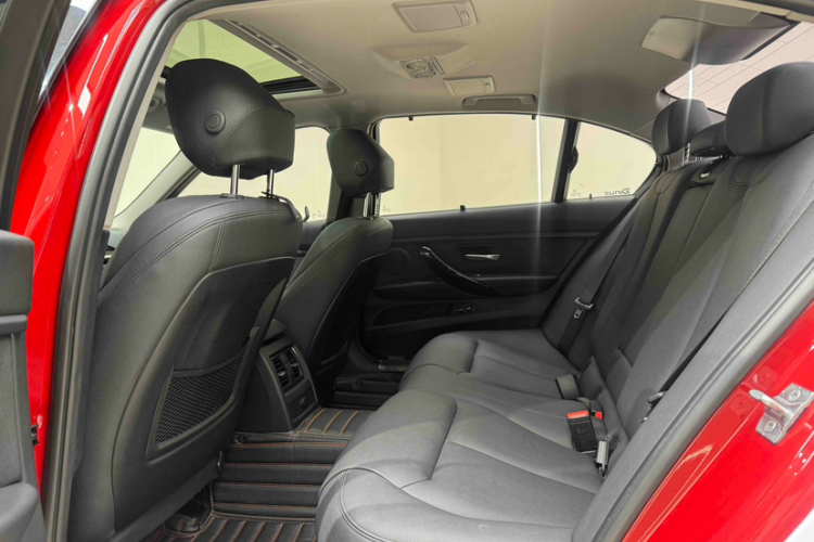 宝马3系 2018款 320Li 领先型M运动套装中控内饰7003