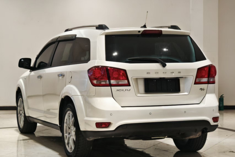 道奇 酷威 2014款 2.4L 两驱旅行版车身外观6006