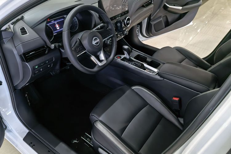 日产 轩逸 2023款 1.6L CVT悦享版车身外观6003