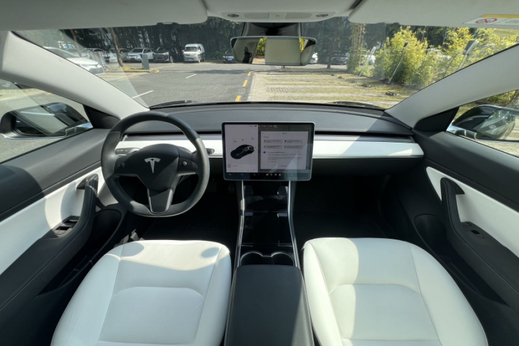 特斯拉 Model 3 2020款 标准续航后驱升级版中控内饰7006