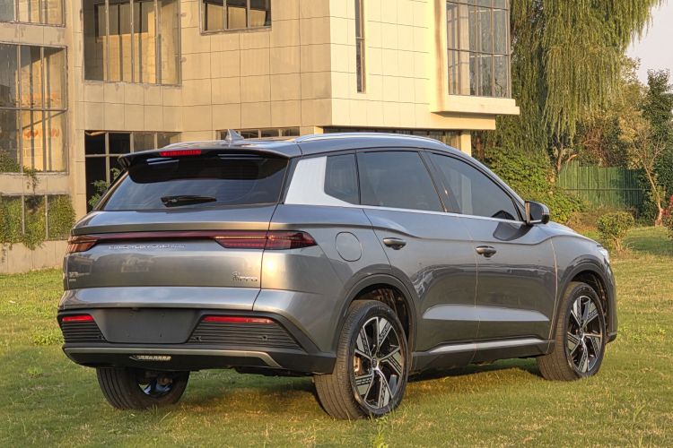 比亚迪 宋Pro新能源 2023款 冠军版 DM-i 110KM卓越型车身外观6009