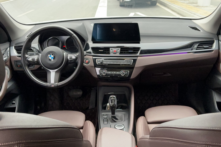 宝马X1 2021款 sDrive25Li 领先型中控内饰7005