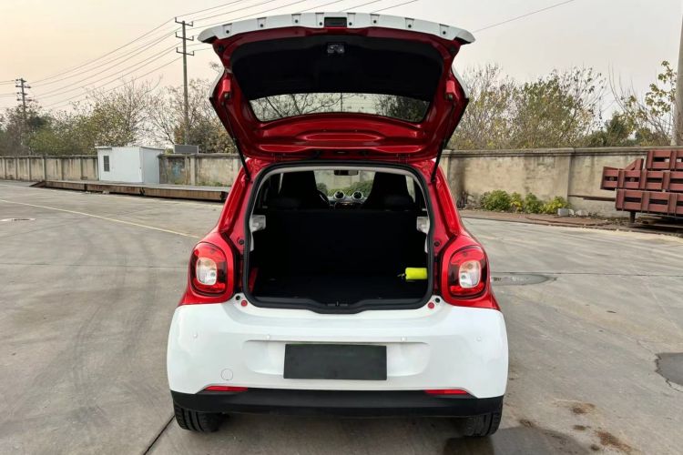 smart forfour 2016款 1.0L 52千瓦灵动版局部细节23
