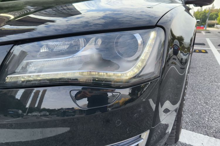 奥迪A8 2013款 A8L 45 TFSI quattro舒适型局部细节36