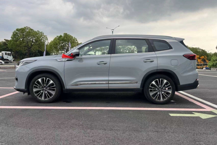 奇瑞 瑞虎8 PRO 2022款 390T 两驱浩瀚版 5座车身外观6001