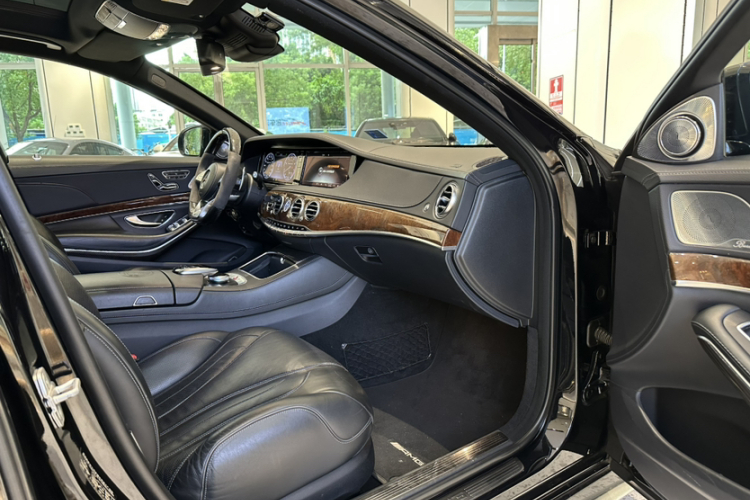 奔驰S级AMG 2016款 AMG S 63 L 4MATIC中控内饰7002