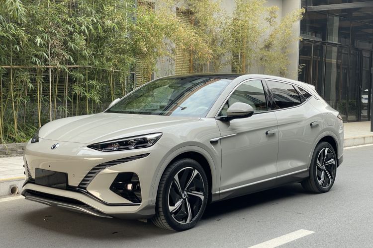 腾势N7 2023款 长续航性能Max版车身外观1