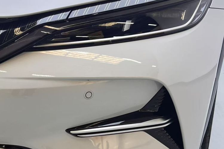 比亚迪 宋L EV 2025款 智驾版 662km 激光雷达卓越型局部细节36
