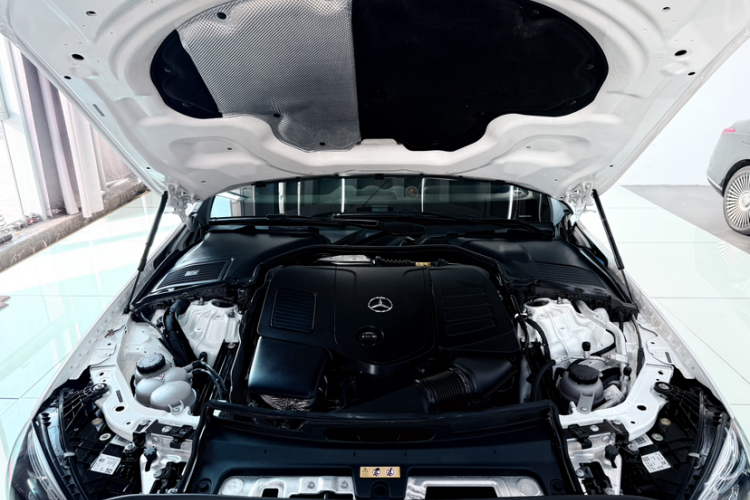 奔驰C级 2022款 改款 C 260 L 运动版局部细节9010