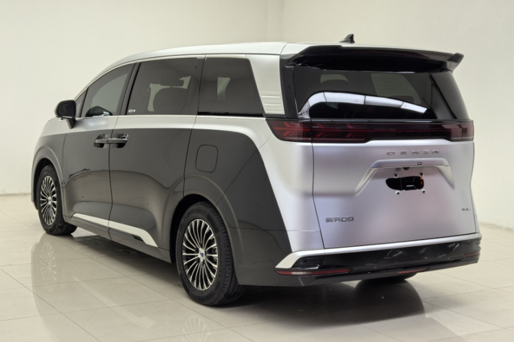 腾势D9 2024款 DM-i 980 四驱尊贵型车身外观6003