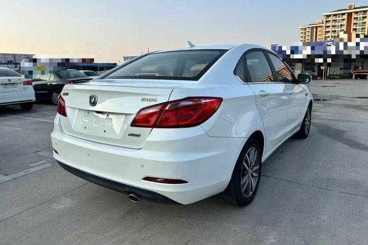 长安 逸动 2016款 1.6L 手动风尚型车身外观6006