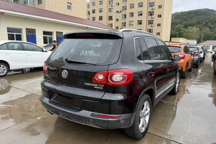 大众 途观 2012款 2.0TSI 自动四驱菁英版车身外观6005