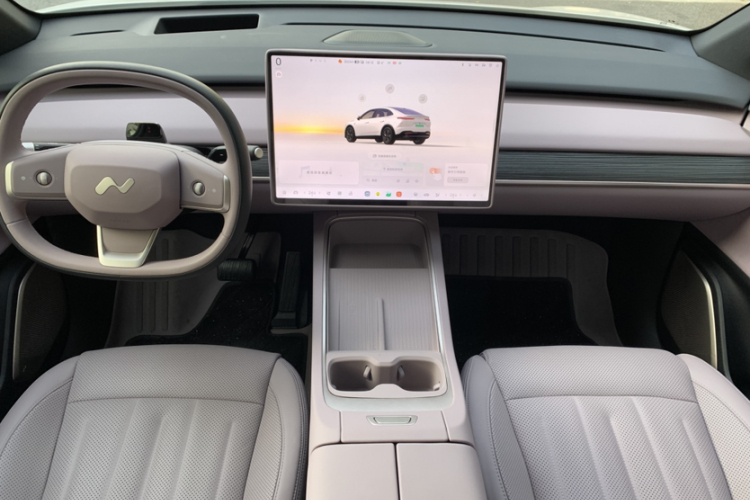 乐道L60 2024款 60kWh 后驱版中控内饰7006