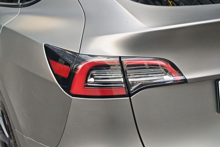 特斯拉 Model Y 2021款 标准续航后驱版局部细节9002