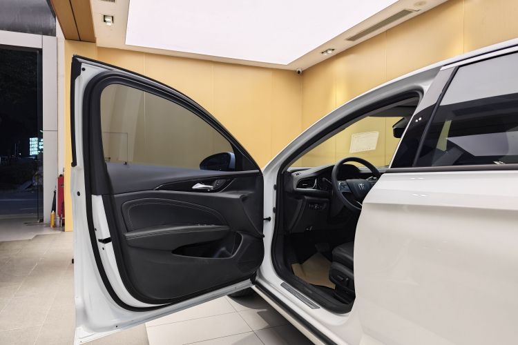 别克 君威 2024款 25T 超享版车身外观6001