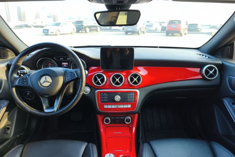 奔驰CLA 2019款 CLA 200 动感型中控内饰7012