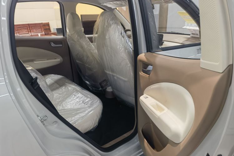 五菱汽车 宏光MINIEV 2025款 四门版 臻享+款中控内饰7006