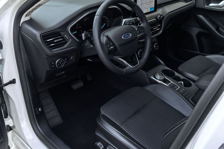 福特 福克斯 2020款 三厢 EcoBoost 180 自动锋潮型中控内饰7001