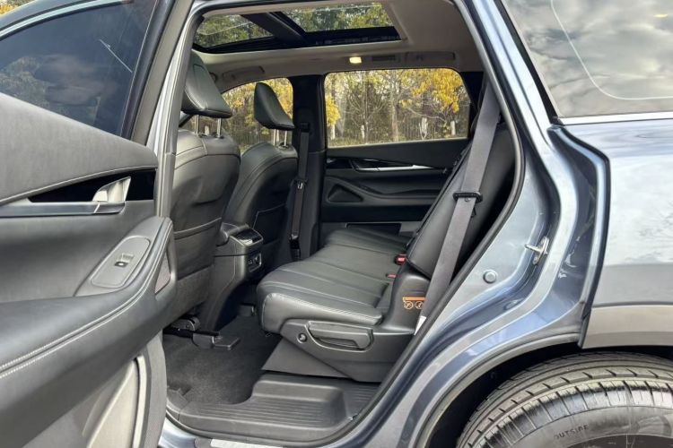 英菲尼迪QX60 2022款 2.0T 舒享版中控内饰7003