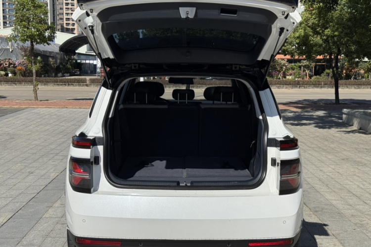 宝骏RM-5 2019款 1.5T CVT 24小时在线尊贵型 7座局部细节23