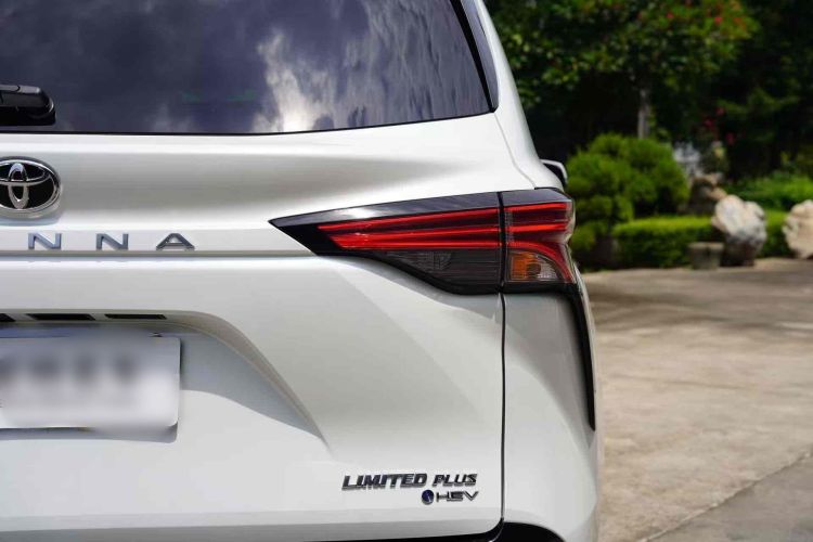 丰田 赛那SIENNA 2024款 2.5L混动 至尊版车身外观6004