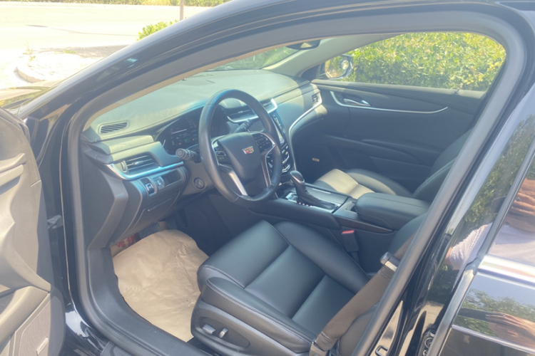 凯迪拉克XTS 2018款 28T 技术型中控内饰7003