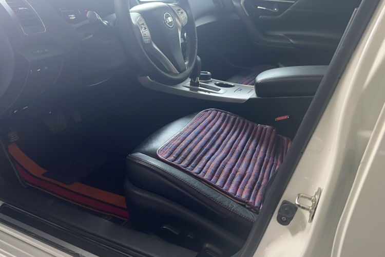 日产 天籁 2016款 改款 2.0L XL舒适版中控内饰7001