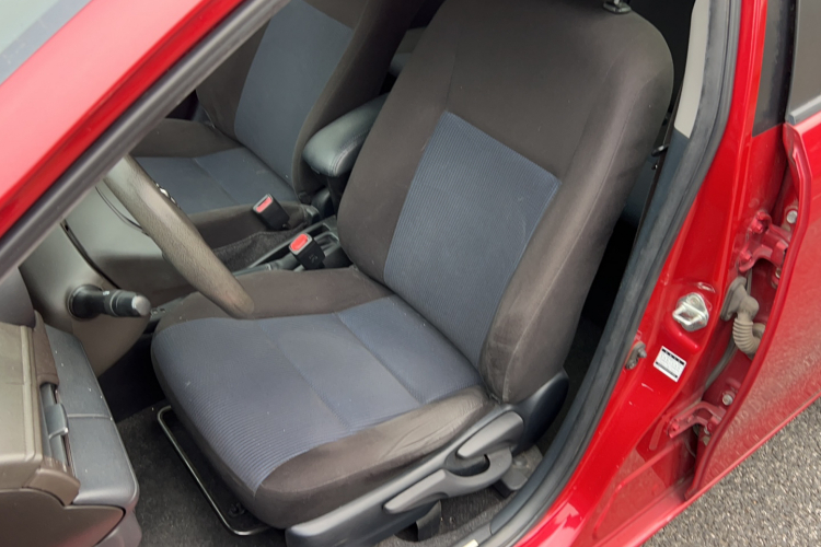 丰田 YARiS L 致炫 2015款 1.5E 自动魅动版局部细节19