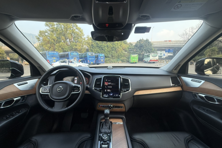 沃尔沃XC90  T6 智尊版 7座中控内饰7004